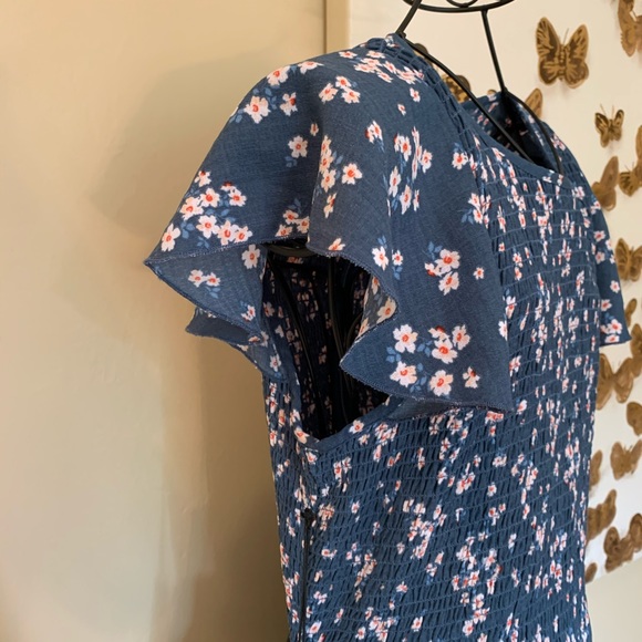 Ali & Jay Smocked Floral Midi Dress blue size Large - Picture 7 of 15